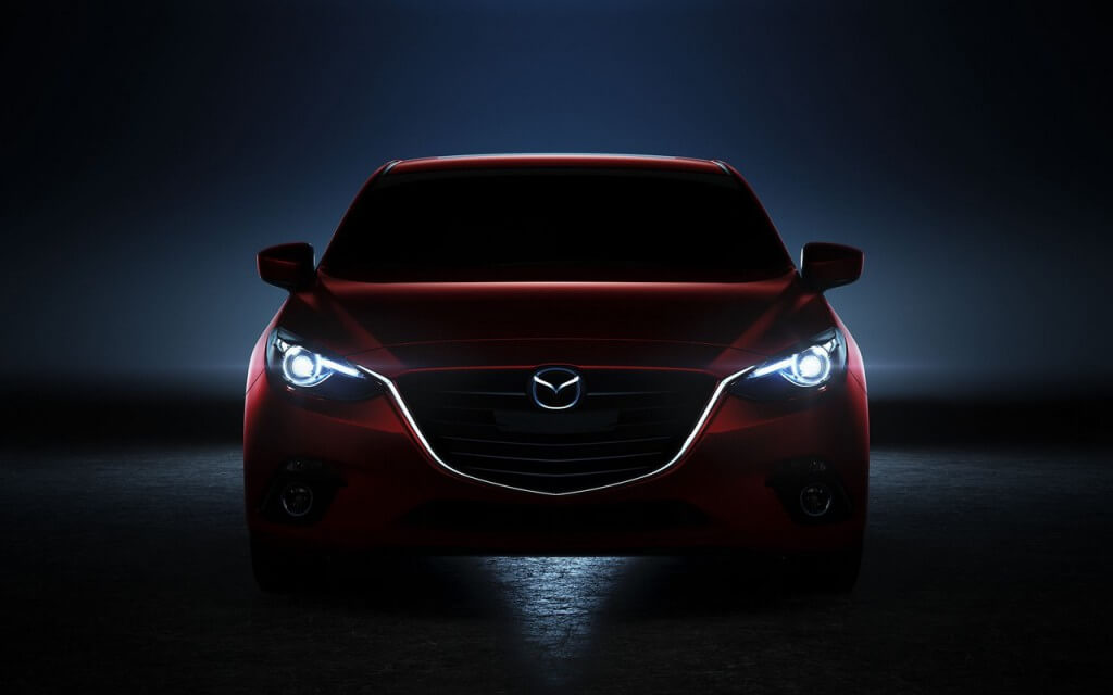Mazda 3 с галогенными лампами и светодиодной подсветкой