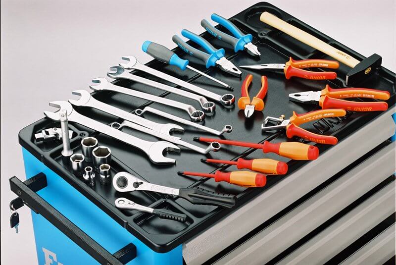 Какие инструменты могут понадобиться для ремонта