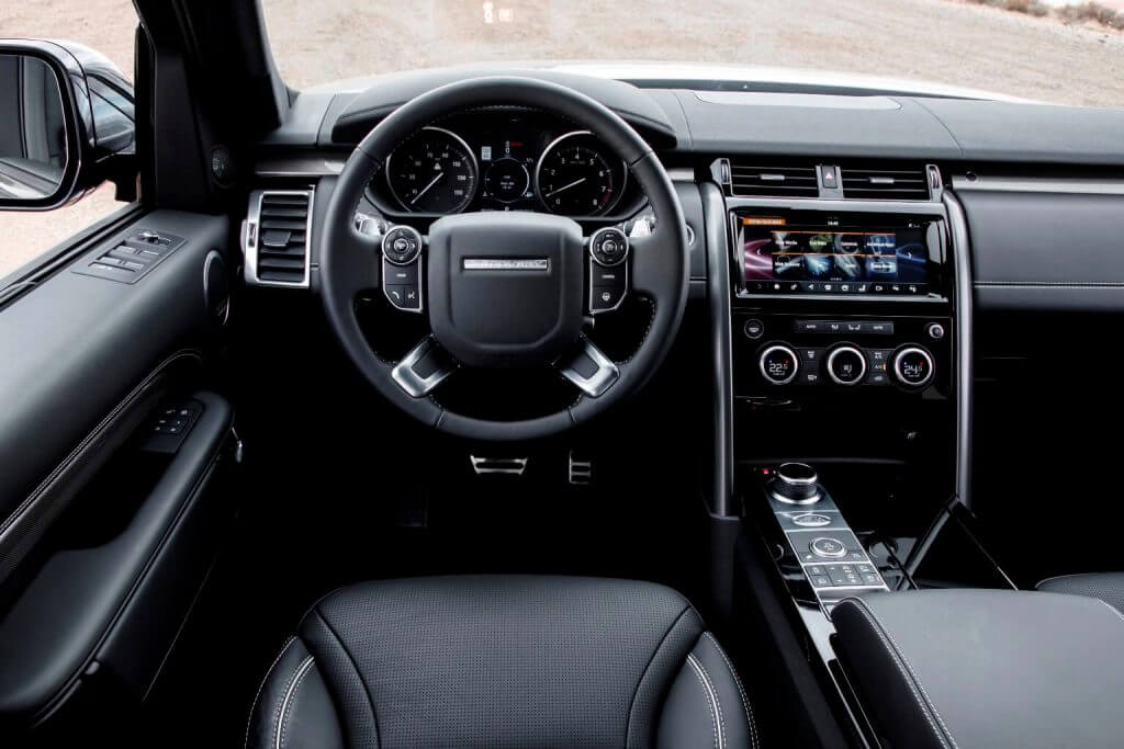 Dashboard 2017 Land Rover Discovery