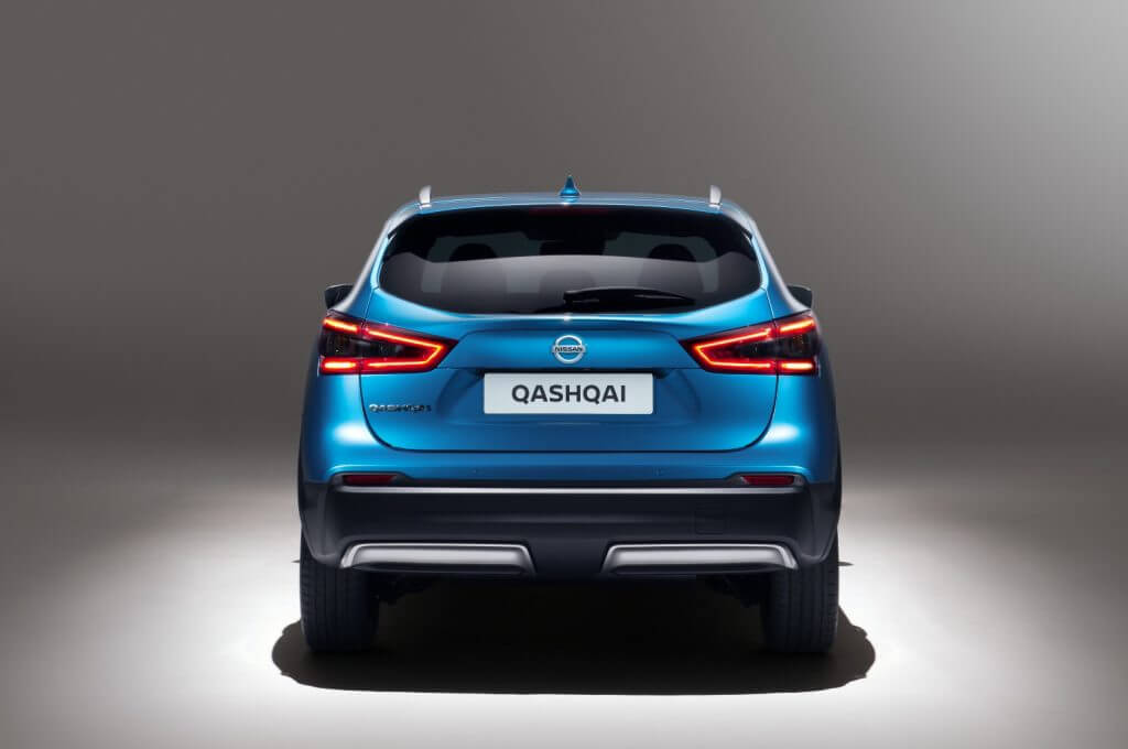 Вид сзади на автомобиль Nissan Qashqai Worldwide '2017