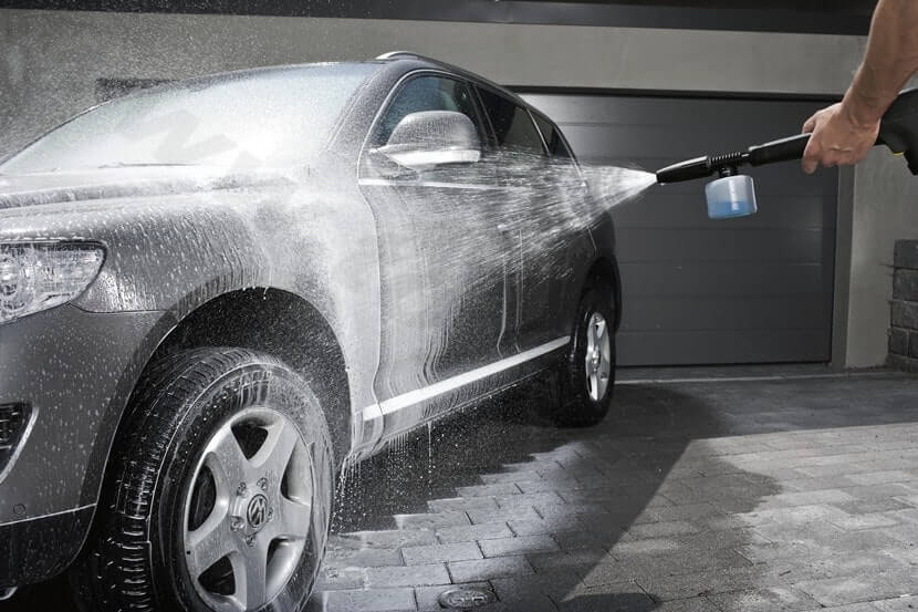 Как правильно мыть машину на автомойке