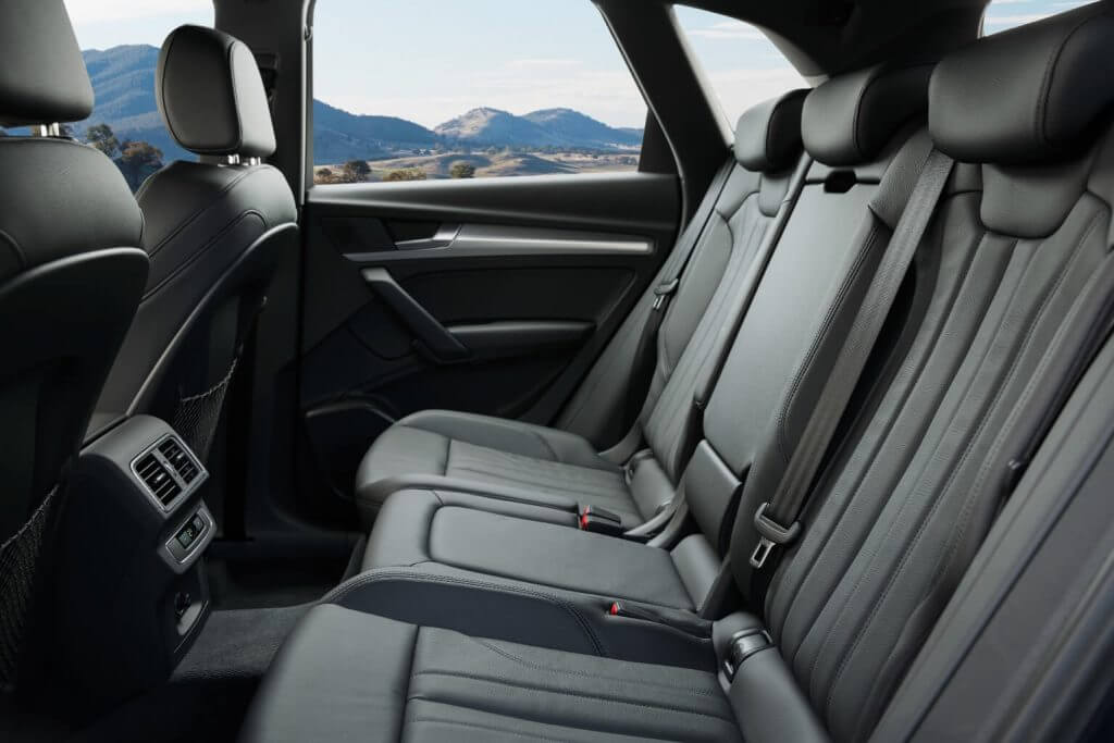 Interior 2018 Audi Q5 2.0T quattro North America '2017