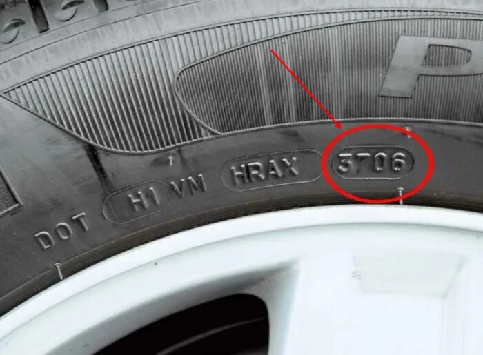 Как наносится маркировка на шины