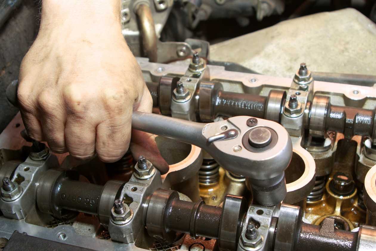 Замена двигателя в автомобиле: как самому снять двигатель